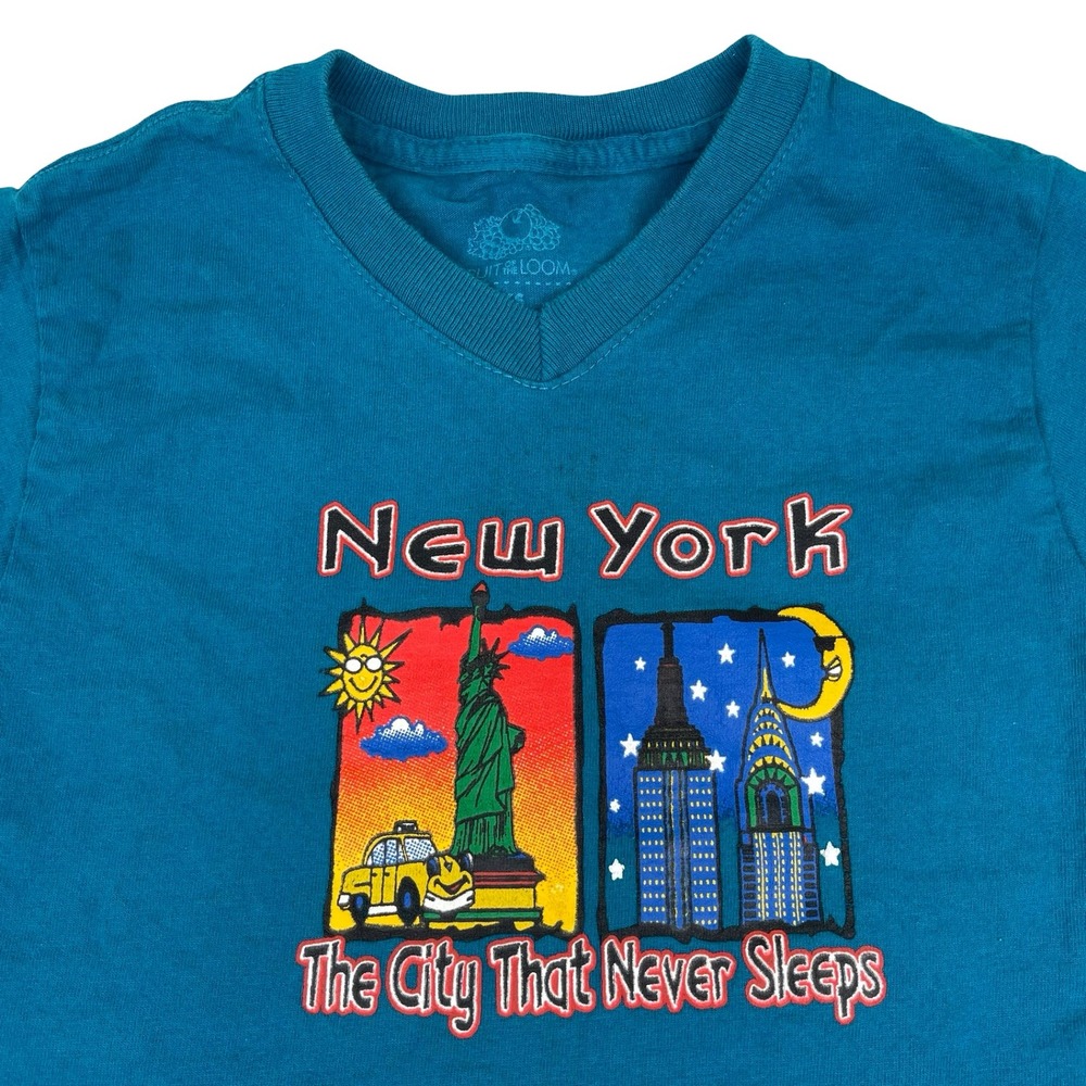Vintage New York City Never Sleeps Graphic T-Shirt Kids XS 4/5 Teal V-Neck Tee